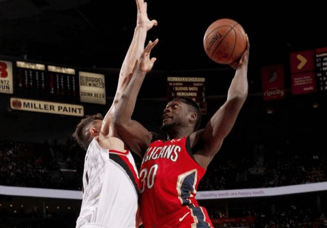 九游体育- 二胡独奏踏上幸福路 